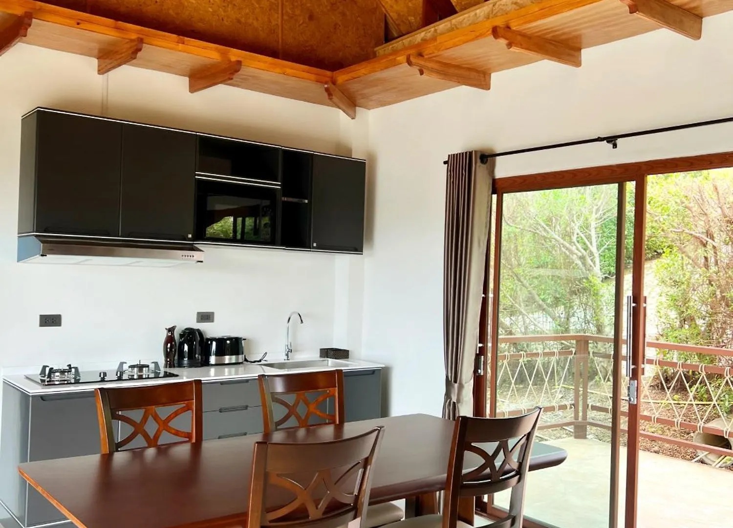 Puteri Lanta Family Villas  Koh Lanta